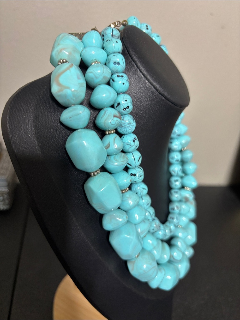 Avon Turquoise Multi-Strand Statement Chunky Necklace Elegant Beaded Jewelry - Picture 2 of 7